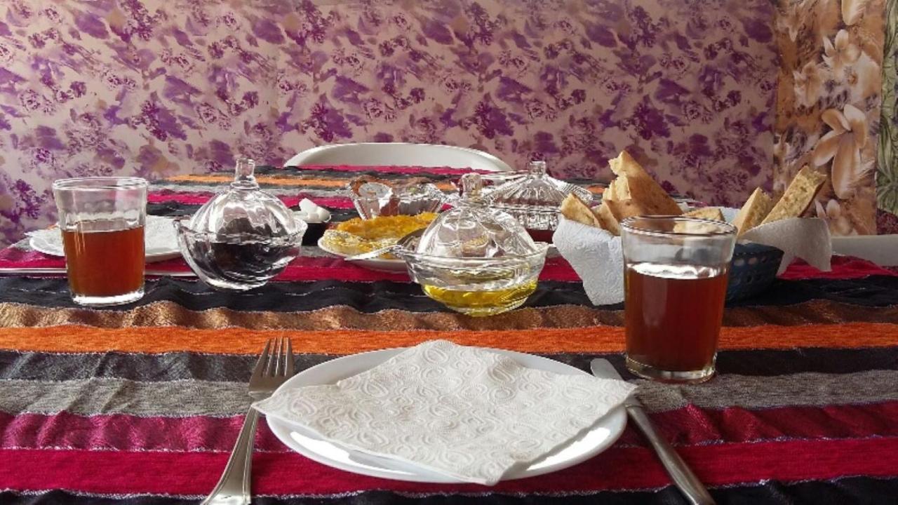 Hotel Restcamp Ergchebbi Merzouga Esterno foto