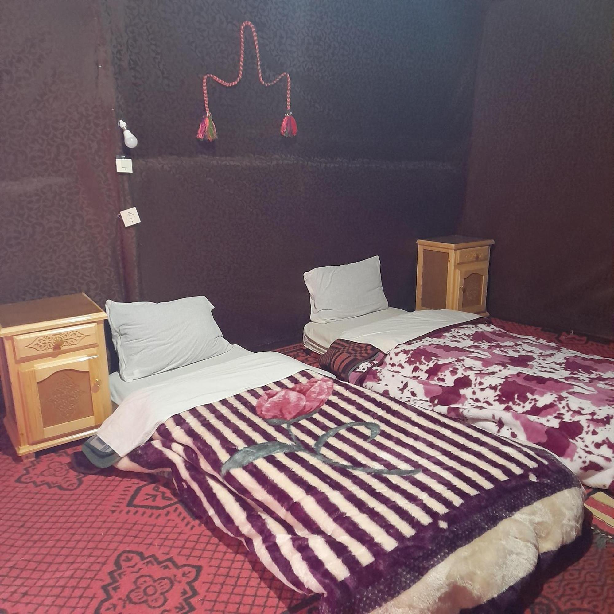 Hotel Restcamp Ergchebbi Merzouga Esterno foto