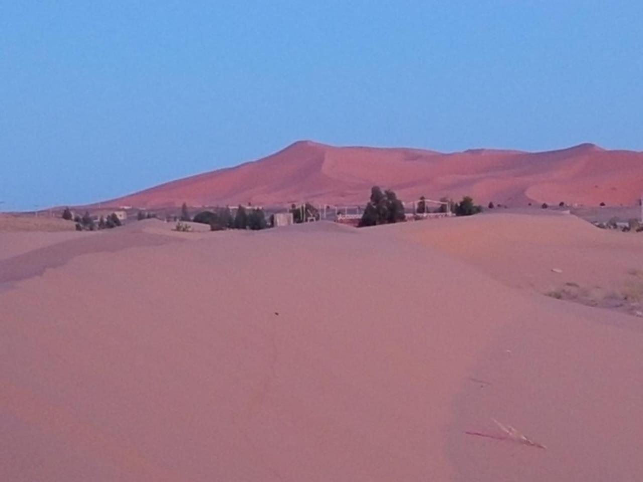 Hotel Restcamp Ergchebbi Merzouga Esterno foto
