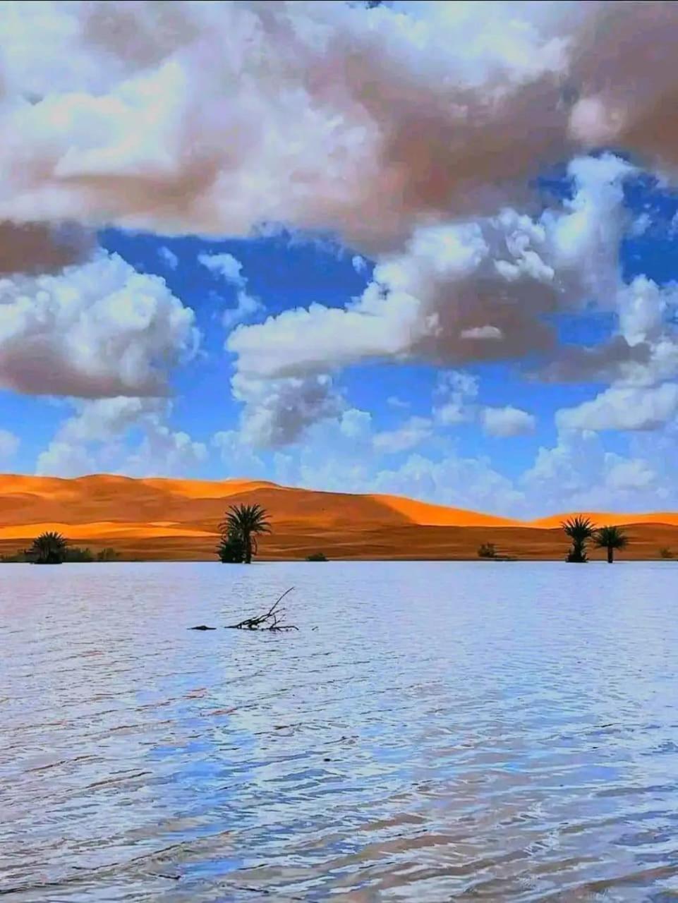 Hotel Restcamp Ergchebbi Merzouga Esterno foto