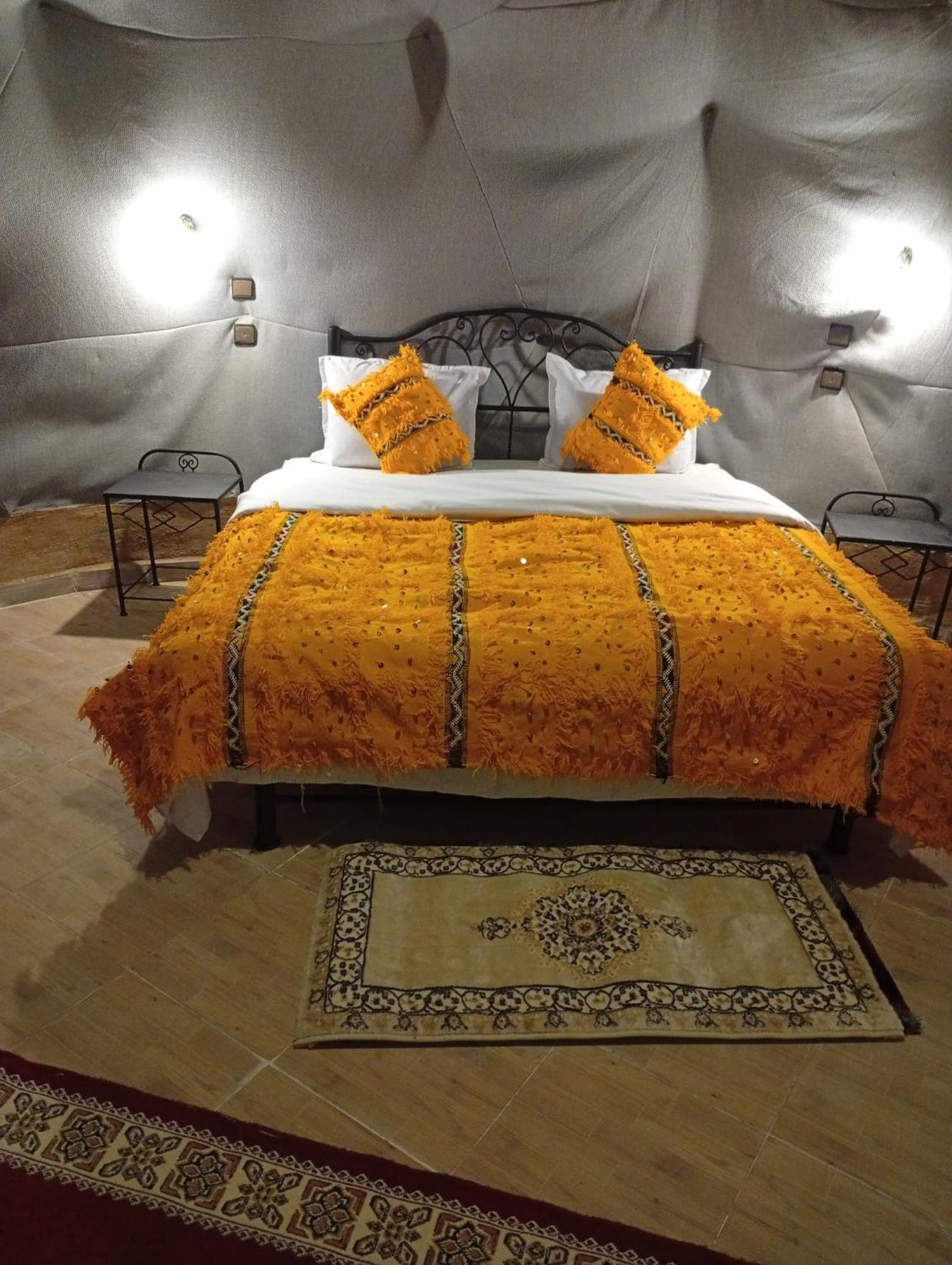 Hotel Restcamp Ergchebbi Merzouga Esterno foto