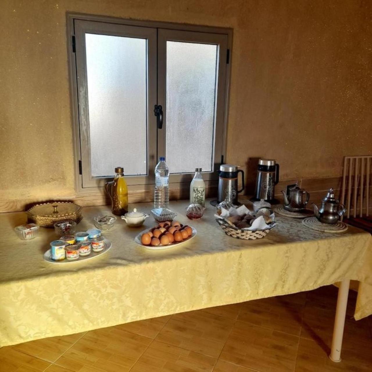 Hotel Restcamp Ergchebbi Merzouga Esterno foto